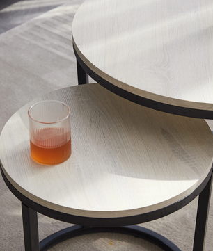 Set van 2 Scandinavische Salontafels – Ronde Tafels met Metaal & Hout, Stapelbaar en Modern