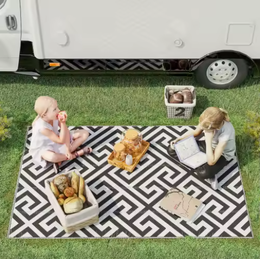 Waterdicht Dubbelzijdig Buitentapijt – 121×182 cm, Zwart/Wit, Kunststof, Geschikt voor Terras, Tuin en Kamperen
