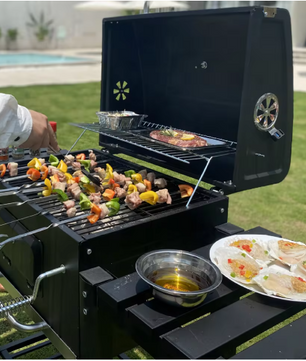 Outdoor Houtskoolgrill met Thermometer, Wielen en Plank – Perfect voor Barbecue, Camping en Picknick