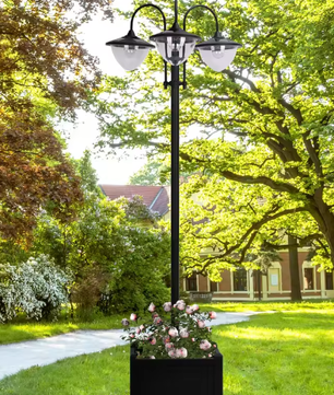 Solar Tuinlantaarn met 18 LED Lampjes – 189 cm Hoog, Waterdicht IP44, Met Sensor en Bloempotbasis