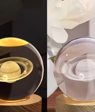 3D Kristallen Bol Nachtlamp – LED Sfeerlamp met Houten Basis & USB-Voeding