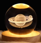 3D Kristallen Bol Nachtlamp – LED Sfeerlamp met Houten Basis & USB-Voeding