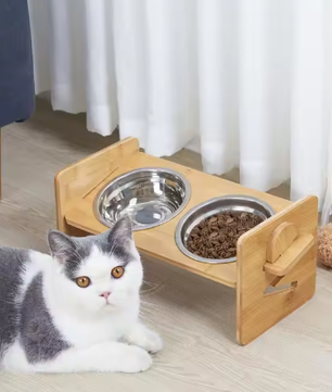 Verhoogde Kattenvoerbak met Bamboe Standaard – Dubbele Roestvrijstalen Kommen, In Hoogte Verstelbaar