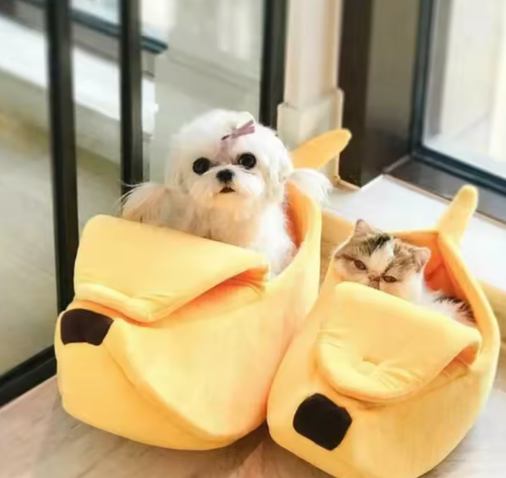 Banaanvormig kattenbed – Pluche & warm huisdiernest