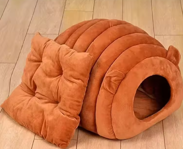 Pompoen kattenhuis – Warm en volledig gesloten slaaphuis