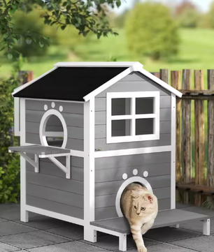 Houten kattenhuis met balkon – 2 verdiepingen voor binnen & buiten