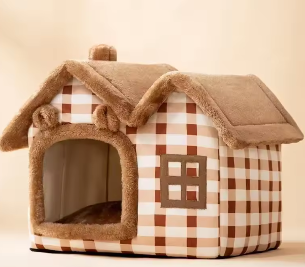 Houten kattenhuis met balkon – 2 verdiepingen voor binnen & buiten