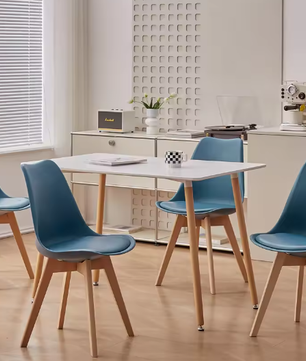 Set van 6 Scandinavische Eetkamerstoelen – PU Gewatteerde Zitting & Beukenhouten Poten