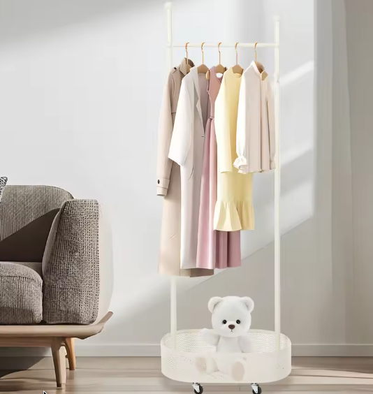 Kapstok met Mand – Vrijstaand, Modern & Praktisch voor Woonkamer en Veranda
