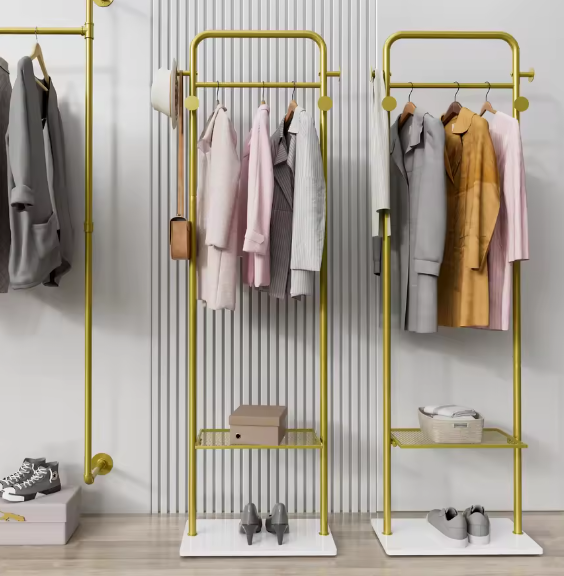 Vrijstaande Gouden Metalen Kapstok met Planken en Haken – Stijlvolle Kleerhangerstandaard voor Hal en Slaapkamer
