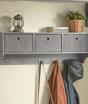 Wandgarderobe met 3 Mandjes en 5 Haken – Compacte Halopberger