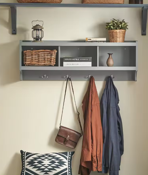 SoBuy Wandkast Hal – Lichtgrijs Kledingkast met 4 Haken & 3 Compartimenten
