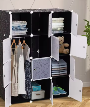 Modulaire Kunststof Kledingkast met 12 Kubussen en Deuren – Flexibele Opbergkast met Hangrail (111×47×145 cm)