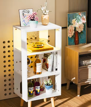 Moderne 4-laags Boekenplank en Nachtkastje – Open Plank Organizer met Lades, Gouden Handgrepen, Lichtstrip en Stopcontact voor Compacte Ruimtes