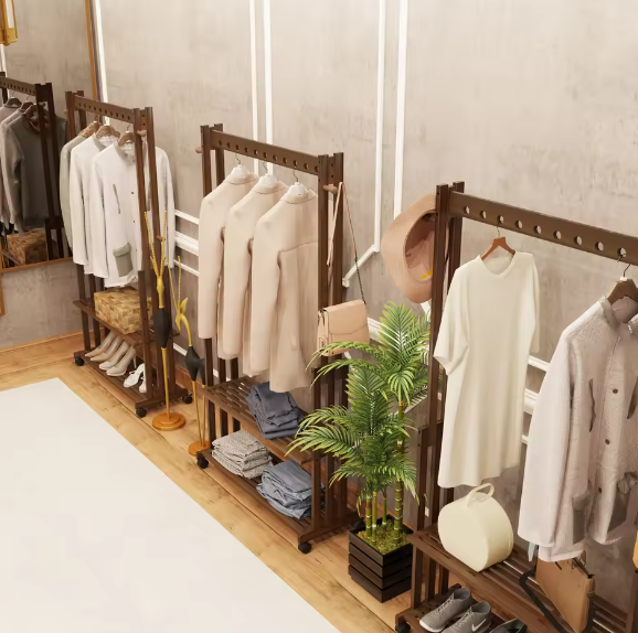 Vintage Bamboe Kledingstandaard met Planken en Wielen – Vrijstaand Rek voor Hal en Slaapkamer