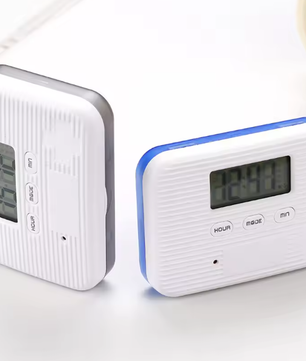 Slimme Draagbare Pillendoos – Elektronische Timer en 5 Alarmen – 4/6 Compartimenten
