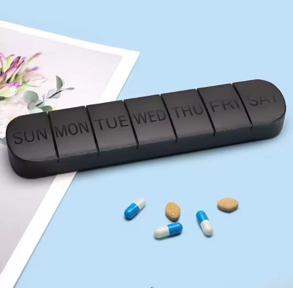 Wekelijkse Pillendoos met 7 Compartimenten – Compact en Draagbaar