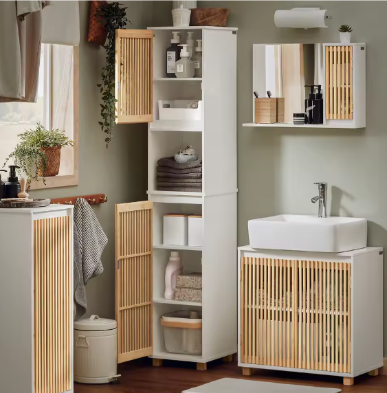 Hoge Badkamerkast met Bamboe Accenten – Smal, Modern en Ruim Opbergmeubel