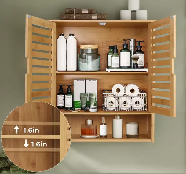 Wandgemonteerde Bamboe Badkamerkast – Compact Opbergkastje met Planken