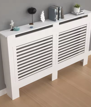 Moderne Houten Radiatorafdekking met Horizontale Latten en Plank