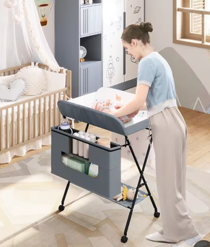 In Hoogte Verstelbare Opvouwbare Babycommode met Wielen en Opbergmand