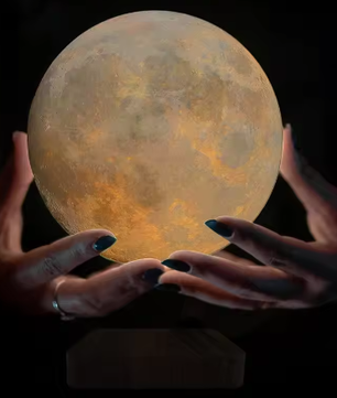 Zwevende Maan Magnetisch LED-Nachtlampje met Houten Voet