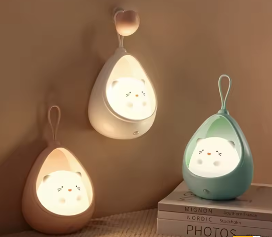 LED Nachtlampje met Bewegingssensor – USB Oplaadbaar Warm Licht