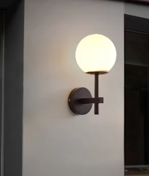 Nordic Moderne LED Wandlamp met Glazen Bol – Scandinavisch Design