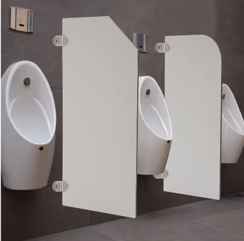 Fenol Laminaat Urinoir Scheidingswand met RVS Beugels – Wandmontage, Commerciële Toiletten