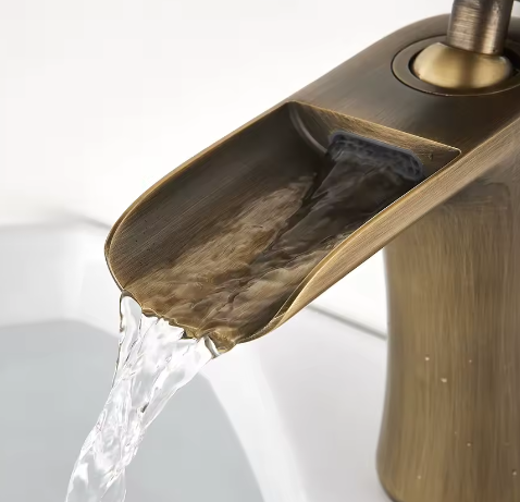 Waterval Wastafelkraan Enkele Hendel Badkamerkraan Messing Zilver