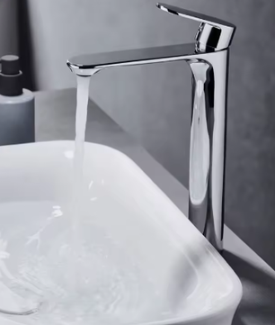 Hoge Wastafelmengkraan Badkamer – Messing Kraan met Enkele Hendel, Warm en Koud Water
