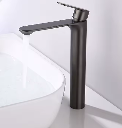 Hoge Wastafelmengkraan Badkamer – Messing Kraan met Enkele Hendel, Warm en Koud Water