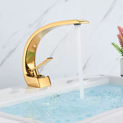 Gouden Wastafelkraan met Enkele Hendel – Warm en Koud Mengkraan