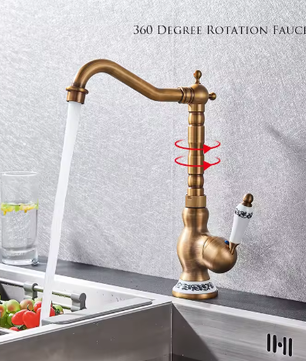 Antieke Keukenkraan met Porseleinen Handvat – Warm en Koud