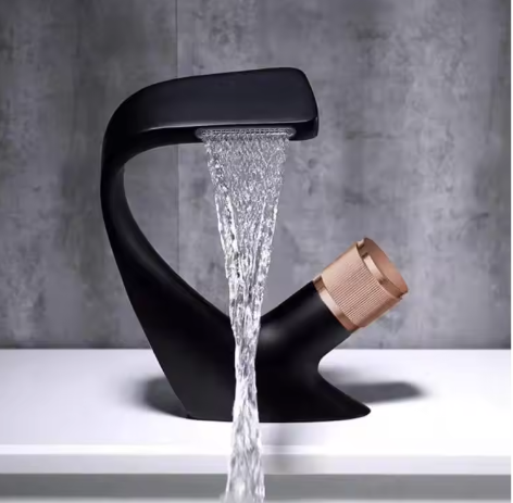 Badkamer Mengkraan Waterval – Enkele Handgreep Wastafel Kraan Messing, Modern en Duurzaam