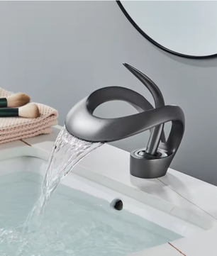 Badkamer Mengkraan Waterval – Enkele Handgreep Wastafel Kraan Messing, Modern en Duurzaam