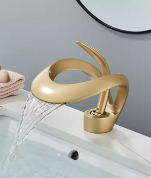 Badkamer Mengkraan Waterval – Enkele Handgreep Wastafel Kraan Messing, Modern en Duurzaam