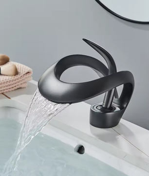 Badkamer Mengkraan Waterval – Enkele Handgreep Wastafel Kraan Messing, Modern en Duurzaam