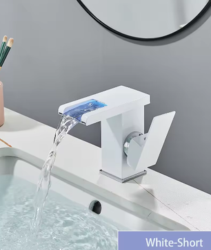 LED Badkamer Wastafelkraan Messing – Waterval Mengkraan Warm en Koud met Enkele Hendel