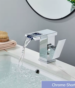LED Badkamer Wastafelkraan Messing – Waterval Mengkraan Warm en Koud met Enkele Hendel