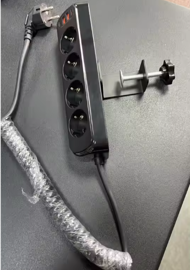 Stekkerdoos met Individuele Schakelaars en USB-A enamp; USB-C – 4 Stopcontacten met 2 m Verlengsnoer voor Bureau en Thuis