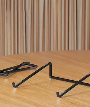 Opvouwbare Aluminium Laptopstandaard met Verstelbare Hoek – Draagbare Notebook Houder met Warmteafvoer en Antislip Pads