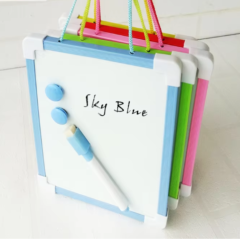 Mini Kinder Whiteboard met Pen – Hangend Droog Uitwisbaar Tekenbord voor Thuis en School