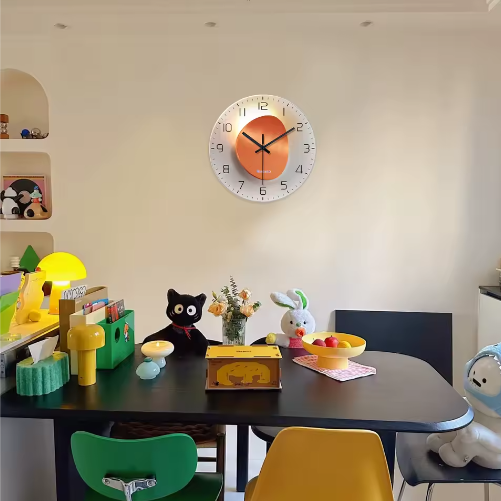 Luxe Wandklok van Gehard Glas met Licht- en Schaduwmotief – Stille Quartz Klok voor Interieurdecoratie