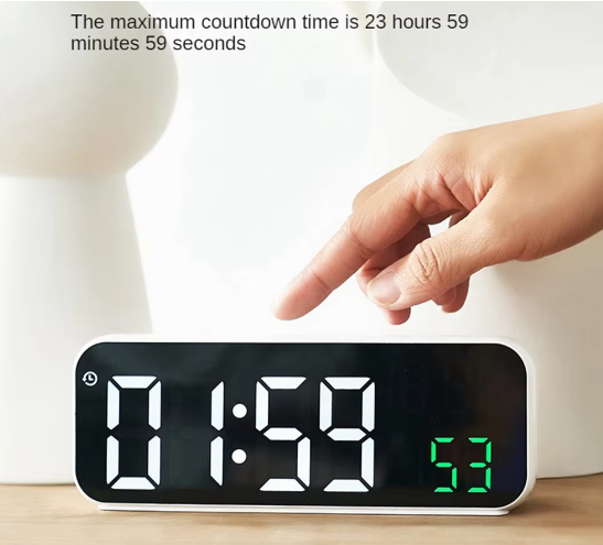 Digitale LED Wekker met Temperatuur, Datum en Spraakbesturing – Nachtmodus en Dubbel Alarm