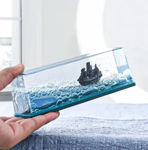 Black Pearl Boot Vloeistofdecoratie – Drijvende Scheepsfles van Acryl, Onbreekbaar en Roterend Design