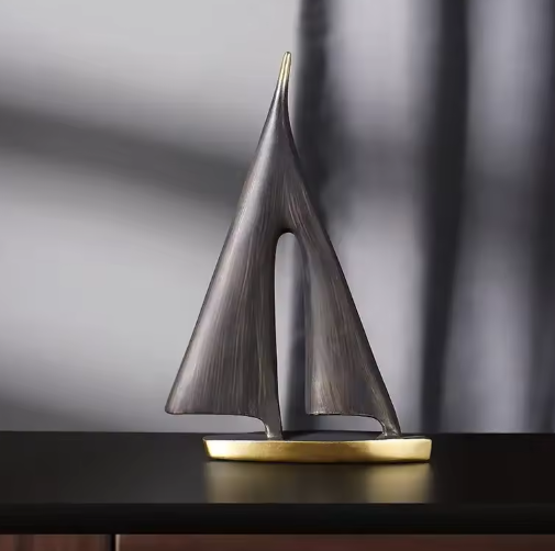 Gladde Zeilboot Ornament van Hars – Maritieme Woondecoratie voor Woonkamer en Bureau
