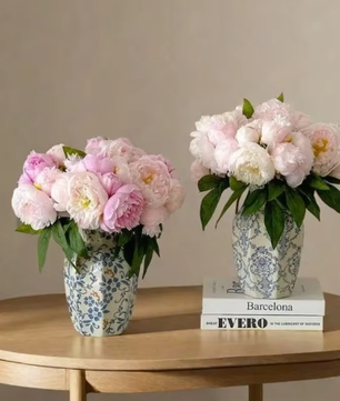 Handgeschilderde Blauw-Witte Porseleinen Vaas – Elegante Keramische Bloemenvaas voor Woonkamer en Tafeldecoratie