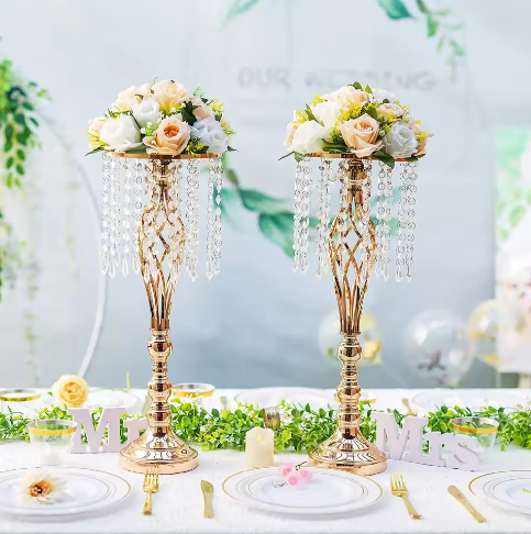 Set van 10 Gouden Kristallen Bloemenvazen – Elegante Metalen Centerpieces voor Bruiloft en Tafeldecoratie