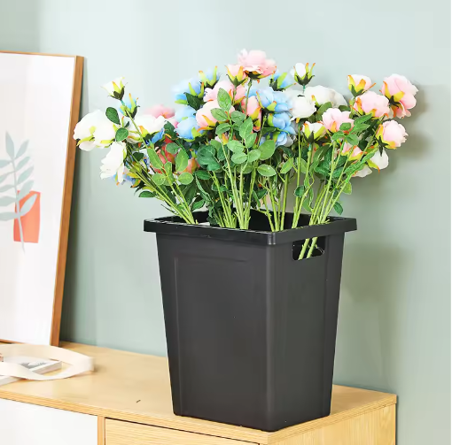 Rustieke Boerderij Bloemenemmer – Kleine Zwarte Plastic Vaas voor Boeket Decoratie